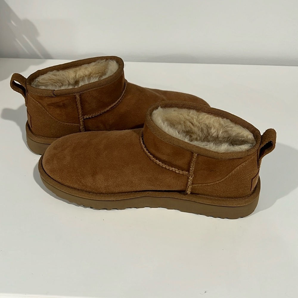 UGG ULTRA MINI CLASSIC BOOT - CHESTNUT